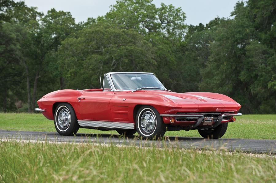  Chevrolet Corvette Stingray Convertible 1963 года  (фото 1 из 37)